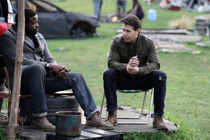 l-r: Ty Coleman (Chiké Okonkwo), Sam Velez (Jon Seda) – Bild: NBC /​ Episodic