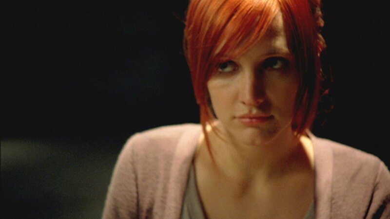 In einem Motelzimmer wird eine Frauenleiche gefunden. Entdeckt wurde sie von dem Zimmermädchen Lila Wickfield, die kurze Zeit später spurlos verschwindet. – Bild: Innere Werte