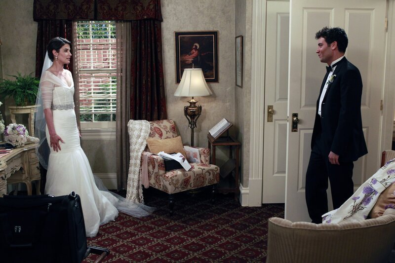 Ist es nun endlich raus, dass Robin (Cobie Smulders, l.) die Frau in Teds (Josh Radnor, r.) Leben ist? – Bild: 20th Century Fox International Television Lizenzbild frei