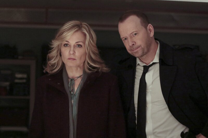Amy Carlson (Linda Reagan), Donnie Wahlberg (Danny Reagan). – Bild: PLURIMEDIA (CBS Broadcasting Inc.)