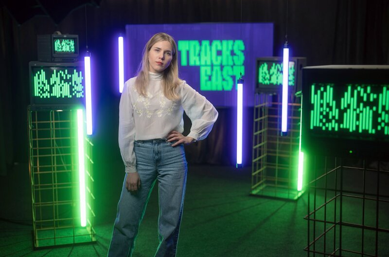 Masha Borzunova zeigt, wie Künstliche Intelligenz zum Thema des Jahres 2025 wurde. – Bild: ZDF /​ Kobalt Productions