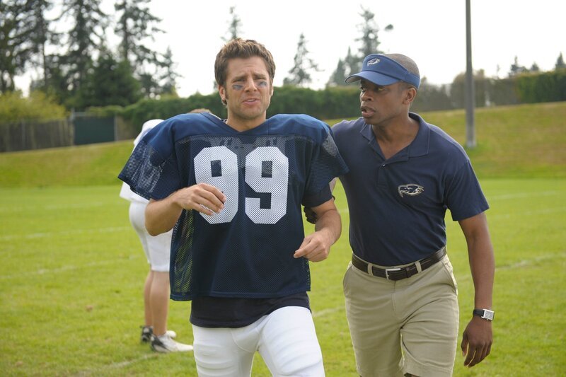 PSYCH – ‚Any Given Friday Night at 10p.m., 9p.m Central‘ – (l-r) James Roday as Shawn Spencer, Dule Hill as Gus Guster – Bild: USA Network /​ UNIVERSAL CHANNEL