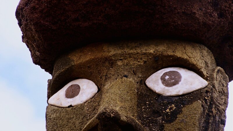 Die gigantischen Statuen der Osterinsel – Bild: uklib /​ A+E Global Media /​ THE HISTORY CHANNEL