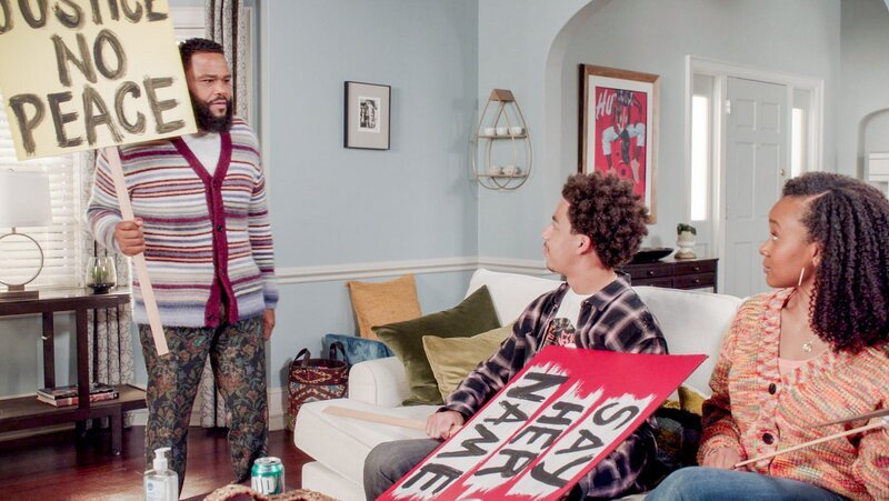 (v.li.): Anthony Anderson (Andre ‚Dre‘ Johnson), Marcus Scribner (Andre ‚Junior‘ Johnson jr.), Katlyn Nichol (Olivia Lockhart). – Bild: ORF/​Disney/​ABC