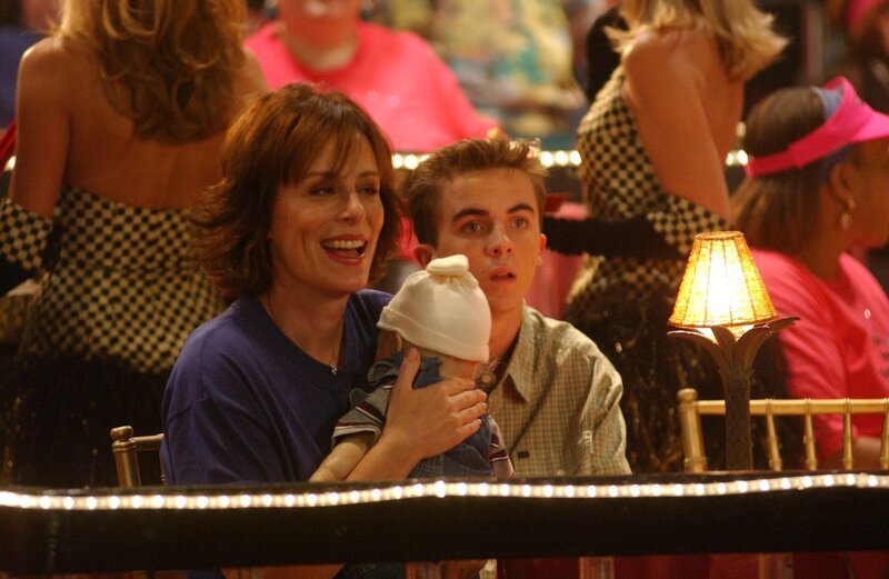 Lois (Jane Kaczmarek), Malcolm (Frankie Muniz). – Bild: ViacomCBS