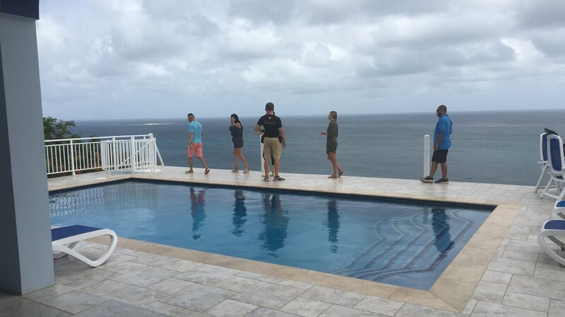 Pool of Luna Danza property in Anguilla. As seen on HGTV’s Caribbean Life – Bild: Discovery, Inc.