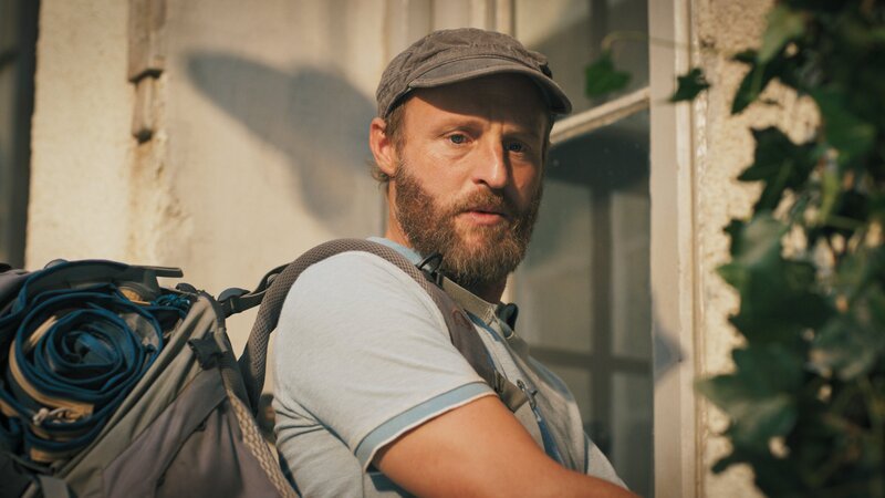 Florian Brückner (Florian Eder). – Bild: ORF/​Beta Film/​NEUESUPER GmbH/​RTL