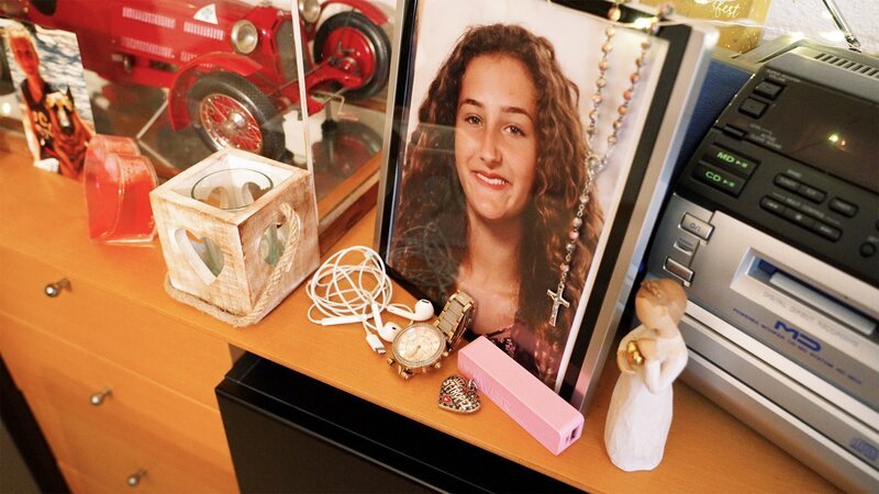 rec. Mobbing Célines Gedenkstätte – Bild: SRF