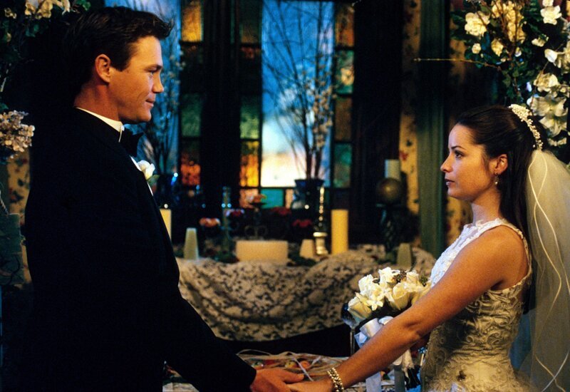 Leo (Brian Krause, l.); Piper (Holly Marie Combs, r.) – Bild: 2019 CBS Studios Inc. All Rights Reserved. Lizenzbild frei