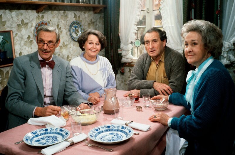 v.li.: Thomas Reiner, Trude Wulle, Walter Schultheiß, Ilse Künkele. – Bild: SWR/​Hugo Jehle