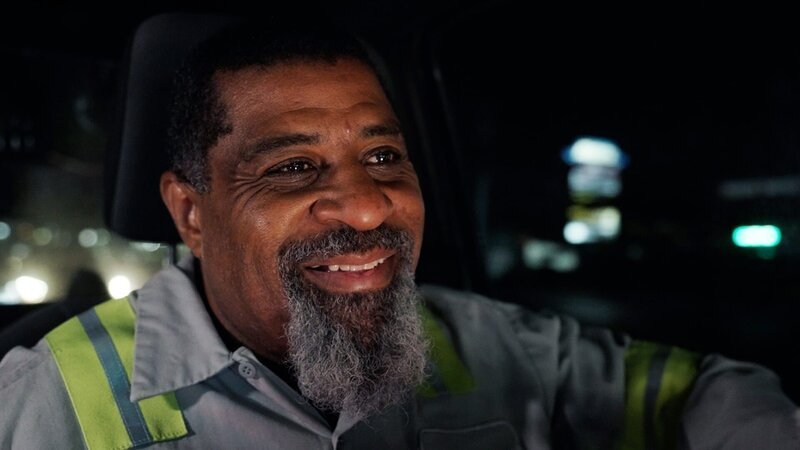 TW in seiner Nachtschicht beim Abschleppen von Autos – Bild: Discovery Channel