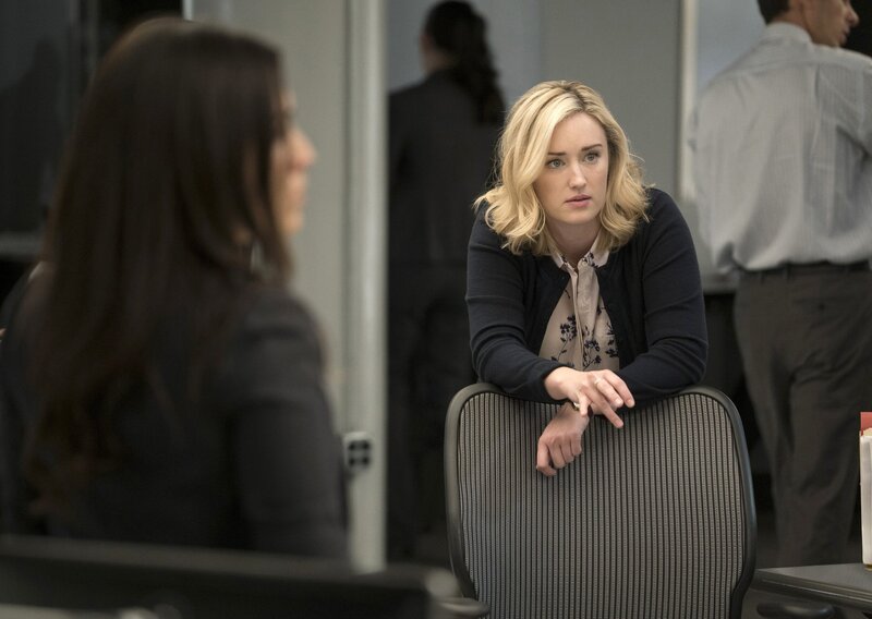 Patterson (Ashley Johnson) – Bild: PLURIMEDIA (Warner Bros)