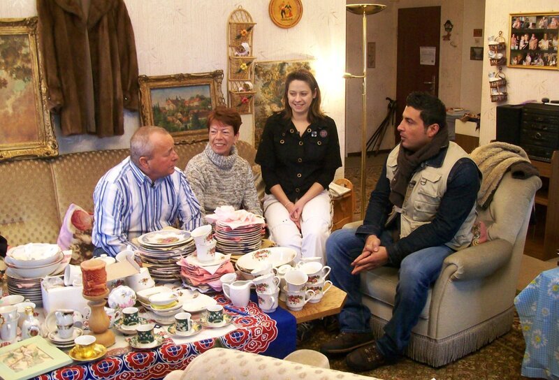 Sükrü wird zu einem Trödelfall in seiner Heimatstadt Mönchengladbach gerufen. Eine Wohnungsauflösung steht an! Die Oma der Familie ist verstorben und hat eine Wohnung voller Krimskrams hinterlassen. – Bild: RTL II