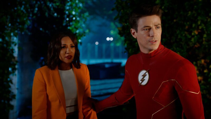 Iris West-Allen (Candice Patton, l.); The Flash (Grant Gustin, r.) – Bild: Warner Bros. Entertainment Inc.