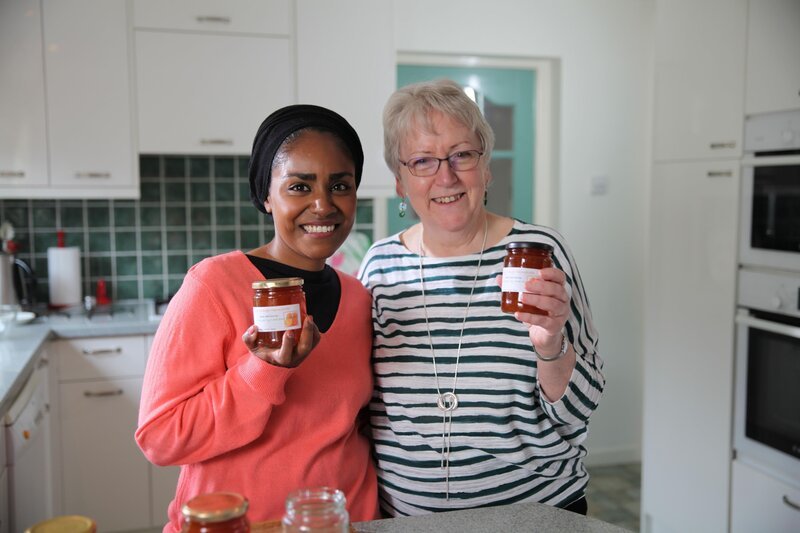 Nadiya, Elisabeth Sawle – Bild: Hungry Gap Productions