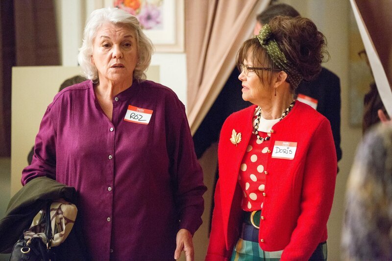 Roz (Tyne Daly, l.); Doris (Sally Field, r.) – Bild: ProSiebenSat.1 Media SE