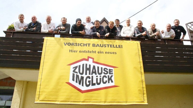 Das Team von Zuhause im Glück – Bild: RTL II