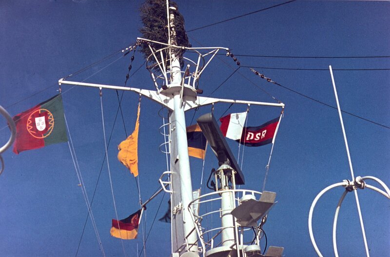 Weihnachtsbaum im Schiffsmast. – Bild: MDR/​Hoferichter & Jacobs