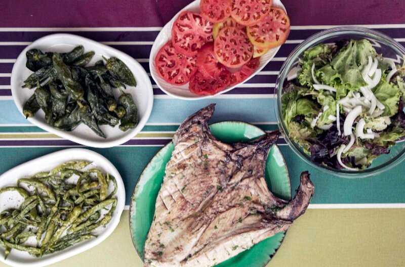 Im spanischen Baskenland bereitet Marta ihren Bonito zu. – Bild: Elephant Doc