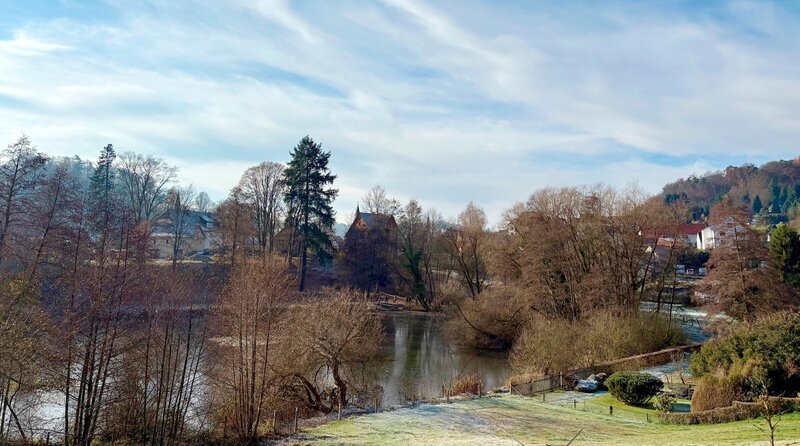 Ende des 19. Jahrhunderts wurde Frauensee zum „Sommerfrische“-Ort, ist aber auch im Winter ein beliebtes Ausflugsziel. – Bild: MDR/​Jana Herold