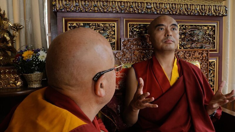Im Austausch: Matthieu Ricard, Mönch und Wissenschaftler (links) mit seinem spirituellen Lehrer Mingyur Rinpoche – Bild: ZDF und Eric Black