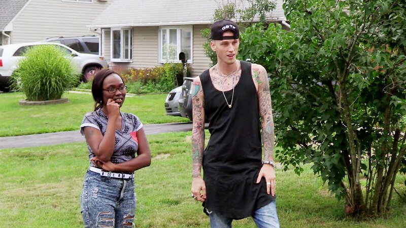 Hundra, Colson Baker – Bild: Paramount