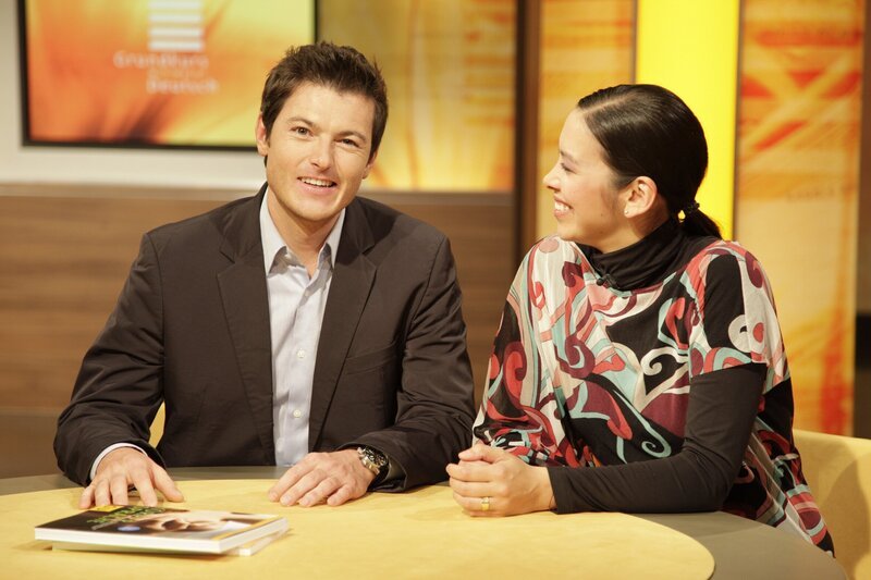 Moderator Marc Sauber und Co-Moderatorin Carolin Nyhuis. – Bild: BR/​Martina Bogdahn