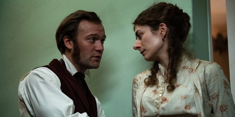 Levi Strauss (Vincent Redetzki, li.) – Bild: Romance TV