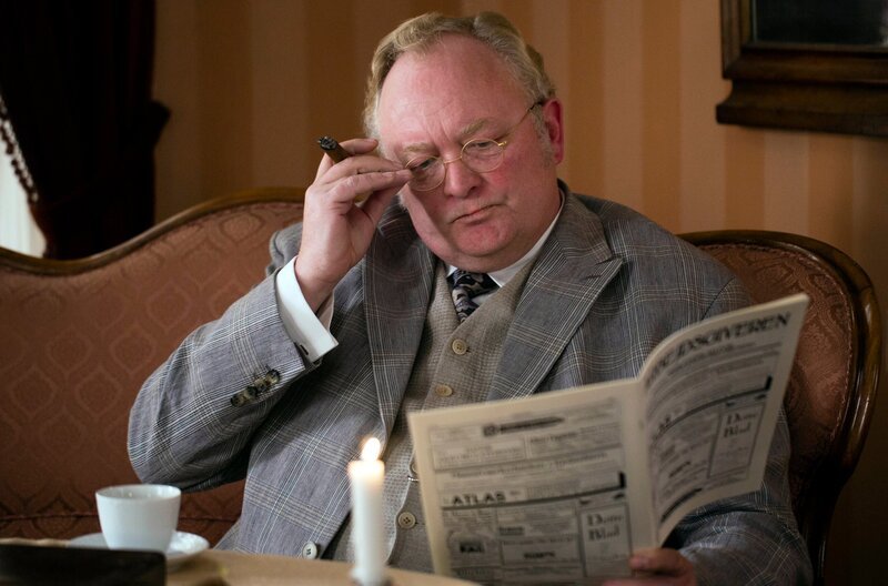 Julius Andersen (Ole Thestrup) – Bild: WDR/​Mike Kollöffel