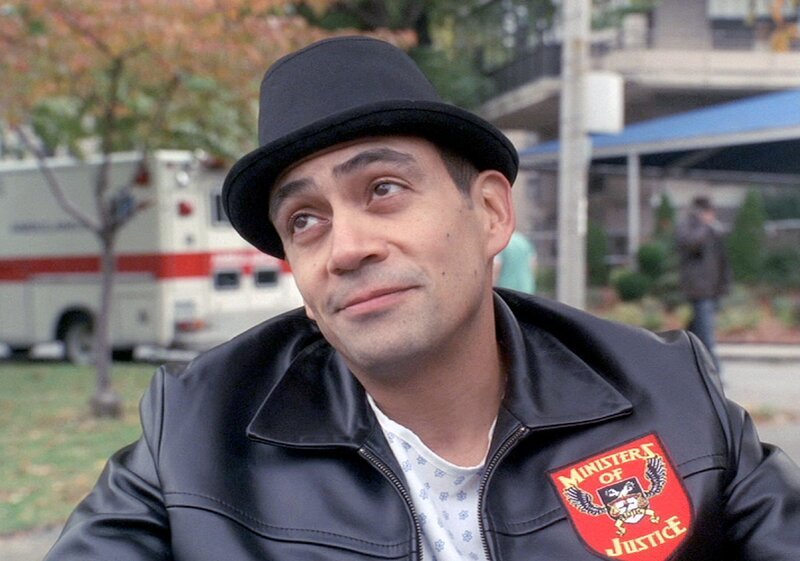 Radiomoderator Christof (Jose Zuniga) – Bild: MG RTL D