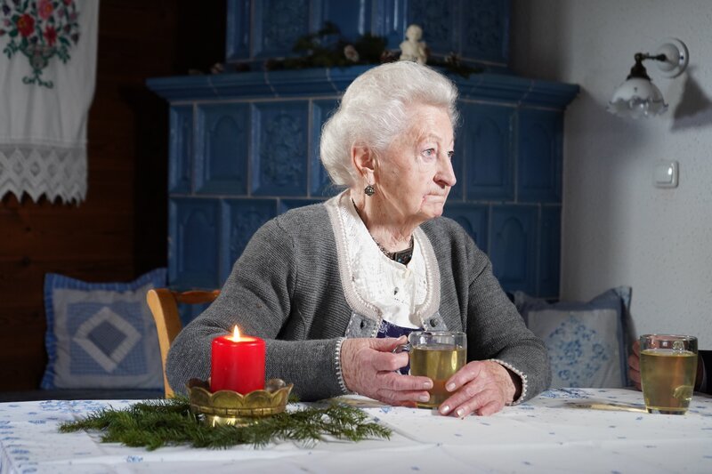 Anneliese Fischer, während ServusTV's "Hoagascht - AT Weihnachten" in Peterskirchen, Oberösterreich, Österreich, am 16.02.2023. – Bild: Lena Moik / ServusTV / Degn Film Anneliese Fischer, während ServusTV's "Hoagascht - AT Weihnachten" in Peterskirchen, Oberösterreich, Österreich, am 16.02.2023. – Bild: Lena Moik / ServusTV / Degn Film