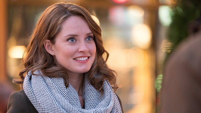 Lacey Quinn (Merritt Patterson) hat den Glauben an die wahre Liebe bereits aufgegeben. Zu oft wurde ihr Herz gebrochen. Jetzt konzentriert sie sich auf ihre Karriere als Innenarchitektin.. – Bild: RTLZWEI /​ Ricardo Hubbs