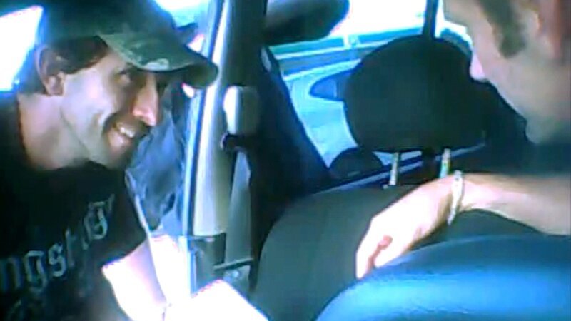 Zwei Männer in einem Auto – Bild: Crime + Investigation /​ A+E Networks