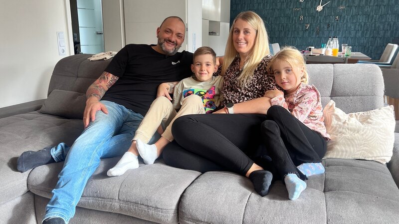 Familie Andaloussi will wissen: Wofür geben sie ihr Einkommen aus jeden Monat? – Bild: ZDF und XX