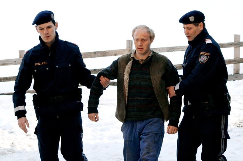 Simon Schwarz (Erich Gufler). – Bild: ORF/​Satel-Fil