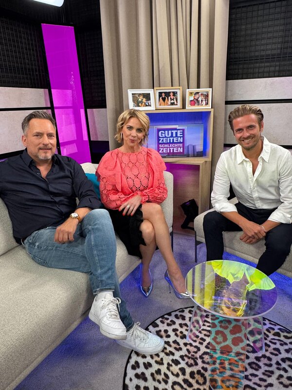 GZSZ-Highlights und Überraschungen mit Lars Pape (l.), Gisa Zach & Jörn Schlönvoigt – Bild: RTL /​ Stephanie Heuser
