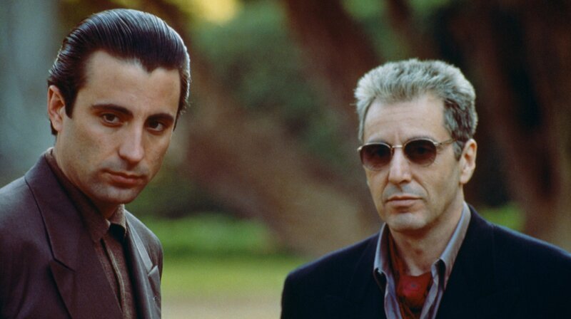 Michael Corleone (Al Pacino, re.) und Vincent Mancini (Andy Garcia) – Bild: Paramount Pictures, all Rights Reserved.
