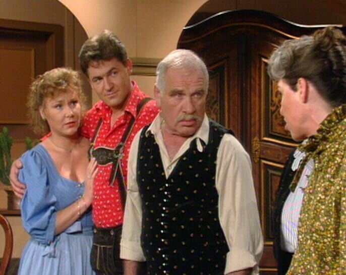 Third from the left: Erasmus Grantelhuber (Peter Steiner) – Bild: Heimatkanal (DE)