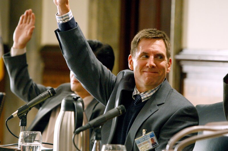 Tim Bagley (Harold Krenshaw). – Bild: ORF/​Universal/​Vivian Zink