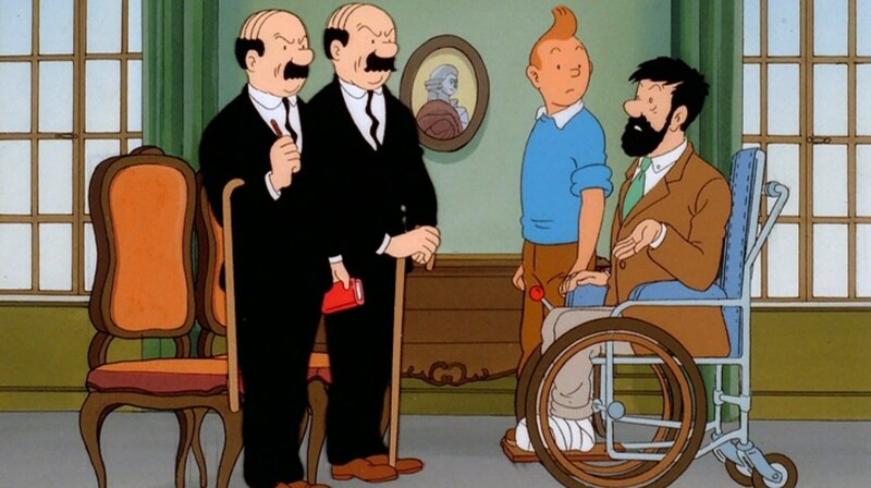 Bianca Castafiore hält die übrigen Schlossbewohner weiterhin mit ihrer einnehmenden Art auf Trab, während ein kostbarer Smaragd aus ihrem Zimmer gestohlen wird. Die Detektive Schulz (2.v.l.) und Schultze (l.) beginnen mit ihren Ermittlungen und verhören alle im Schloss, während Tim (2.v.r.) eine ganz andere Vermutung hat. Wer ist der Dieb? Die Spannung steigt im Schloss. – Bild: Ellipsanime/​France 3/​M6/​Nelvana; Hergé – Moulinsar