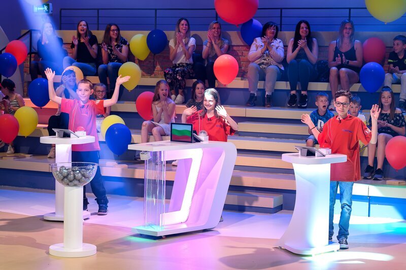Das Rateteam aus Sofia/​Bulgarien steht schon in den Startlöchern. – Bild: ZDF und Ralf Wilschewski.
