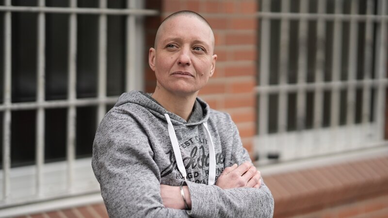 Melanie F. ist bereits zum dritten Mal in der JVA für Frauen in Vechta in Haft. – Bild: ZDF und Nico Heinemann