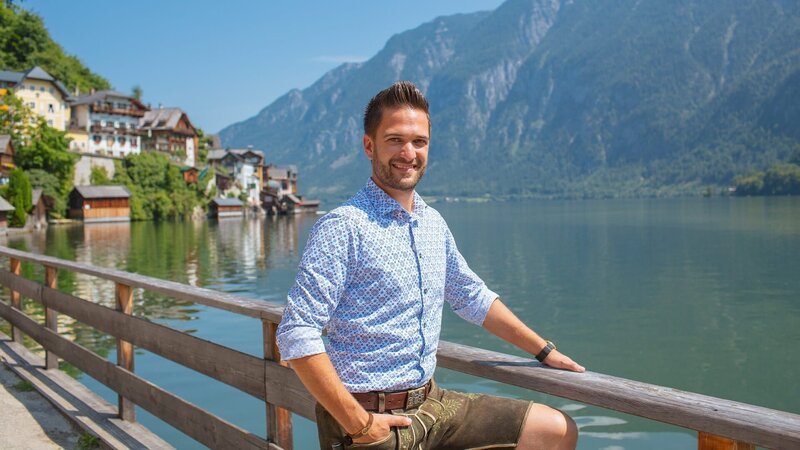 Porträt von Richard Deutinger am Hallstätter See – Bild: Bergblick