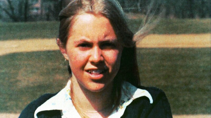 Martha Moxley ein Jahr, bevor man sie tot auffand. Ihr Mörder hatte sie mit einem Golfschläger erschlagen. – Bild: TVNOW /​ IMG