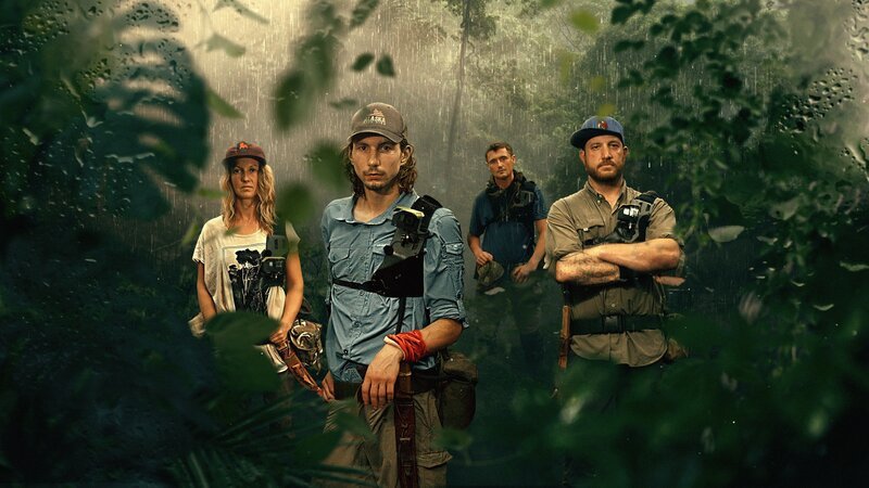 Left to right: Karla Ann, Parker Schnabel and Sam Brown, Rick Ness, during jungle training. – Bild: Discovery Communications