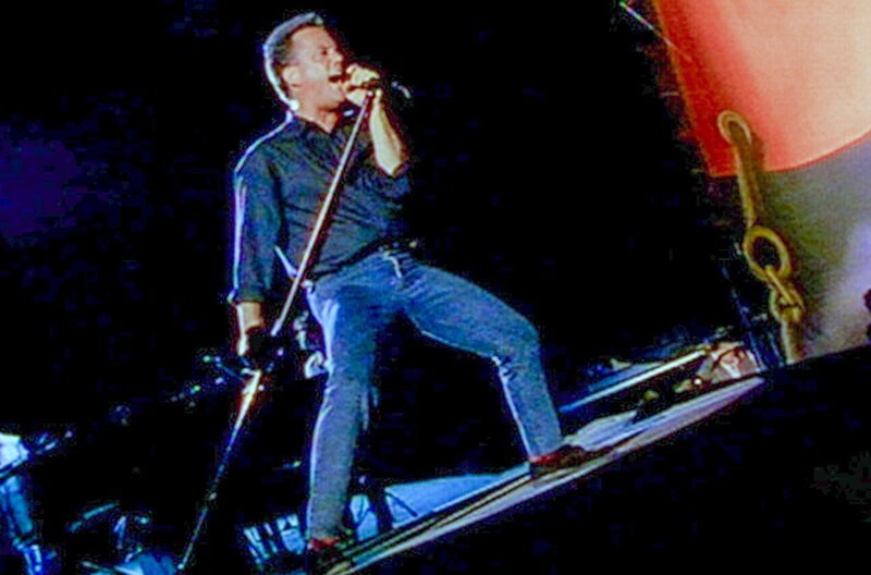 Mit seinen Auftritten bringt Billy Joel 1990 das Yankee Stadium zum Beben. – Bild: White Light International Media Ltd