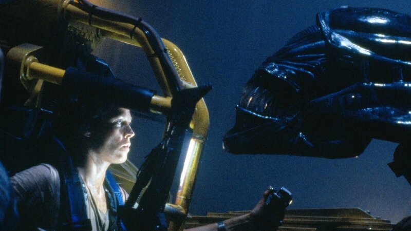 Astronautin Ellen Ripley (Sigourney Weaver) im Kampf gegen ein blutrünstiges Alien …  +++ – Bild: RTL