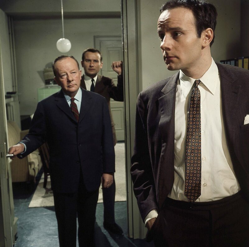 Kommissar Keller (Erik Ode, l.) – Bild: ZDF und Marhoffer