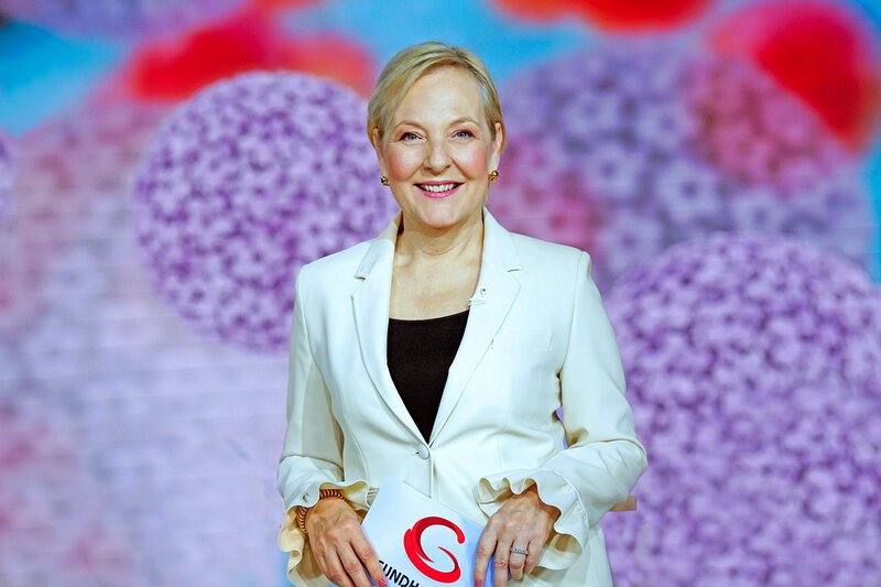 GESUNDHEITHEUTE - Die Gesundheitssendung mit Dr. Jeanne Fürst Moderatorin Dr. Jeanne Fürst – Bild: SRF GESUNDHEITHEUTE - Die Gesundheitssendung mit Dr. Jeanne Fürst Moderatorin Dr. Jeanne Fürst – Bild: SRF