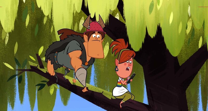 Gorbar (l.) bei seiner Rettungsaktion für Seraphine (r.), die alleine nicht mehr vom Baum herunterkommt. – Bild: ZDF/​Mondo TV France